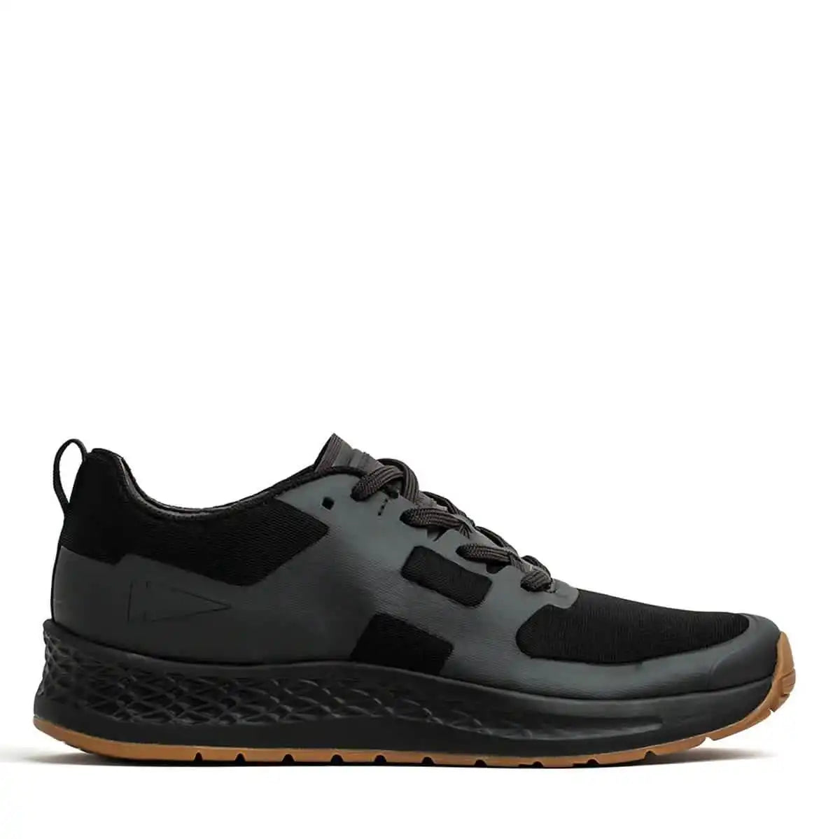 Men's Rough Runner - Black + Gum